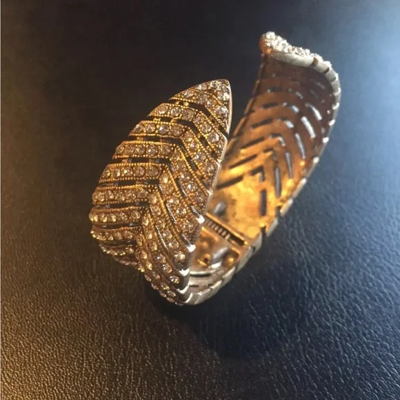 RARE VINTAGE J. Crew brass hinged cuff, rhinestone encrusted - Picture 4 of 5